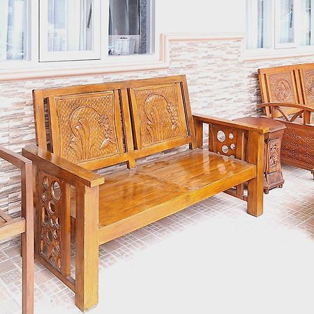 Villa Bukit Bunga Syariah Redpartner Pacet Mojokerto Dış mekan fotoğraf