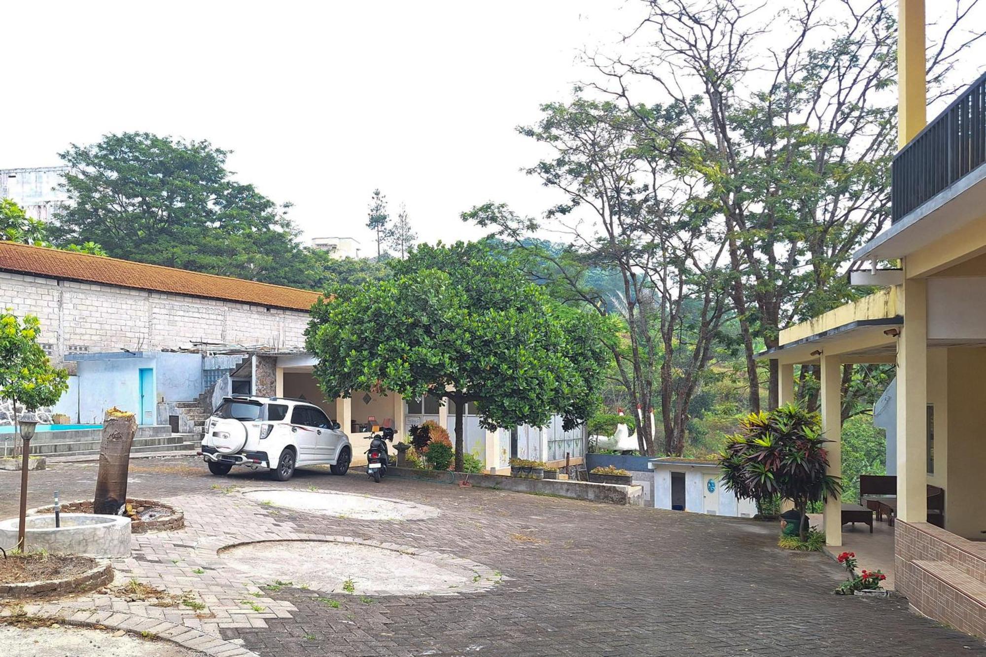 Villa Bukit Bunga Syariah Redpartner Pacet Mojokerto Dış mekan fotoğraf